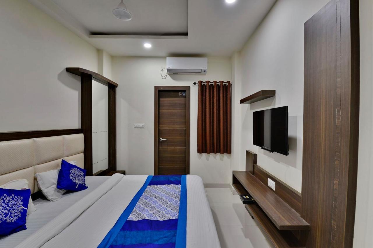 Hotel Amar Palace Ujjain Exterior photo